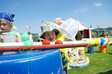 Water and Ball run.  Photo by www.cheltphoto.co.uk
